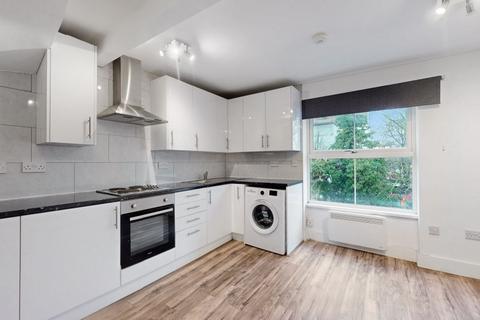 2 bedroom flat to rent, N7