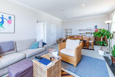 2 bedroom flat to rent, N8