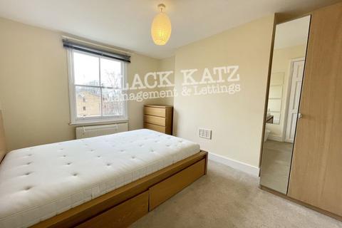 4 bedroom terraced house to rent, SE17