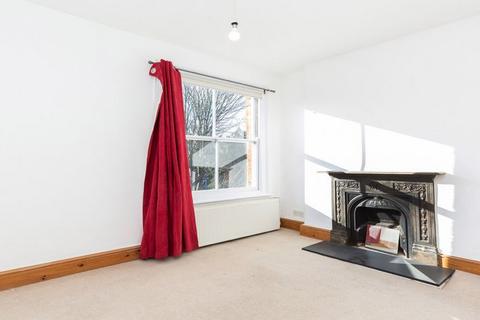 2 bedroom flat to rent, N8