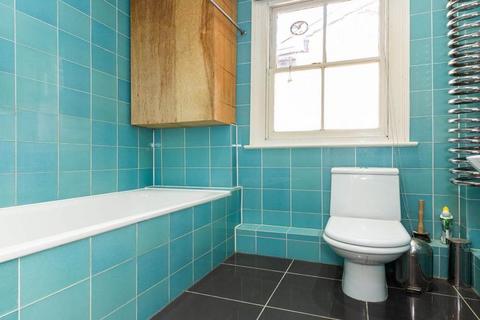 2 bedroom flat to rent, N8