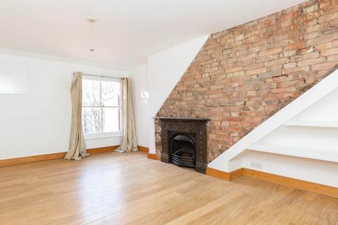 2 bedroom flat to rent, N8