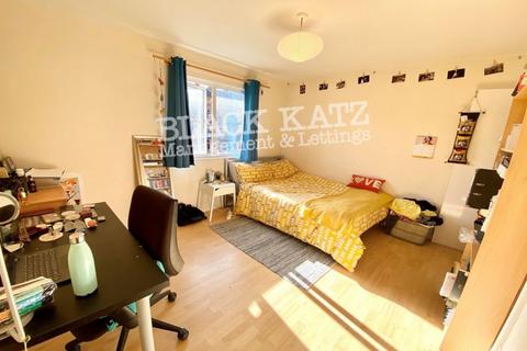 4 bedroom house to rent, SE17