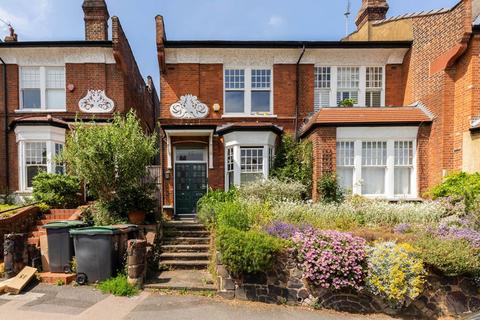 1 bedroom ground floor flat to rent, N10