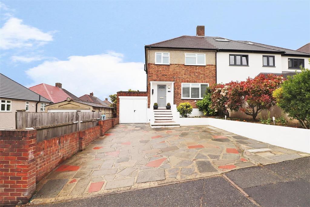 Brasted Close, South Bexleyheath 3 bed semidetached house £450,000