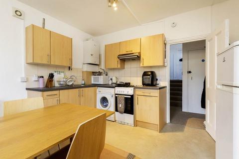 2 bedroom apartment to rent, NW3