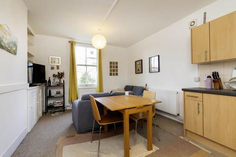 2 bedroom apartment to rent, NW3