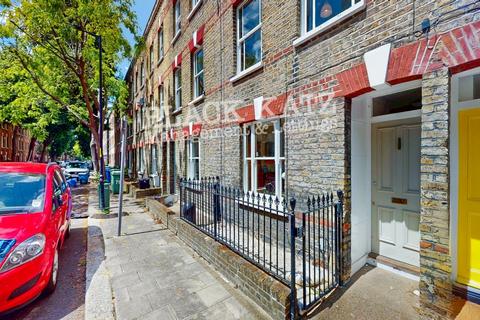 undefined, SE17