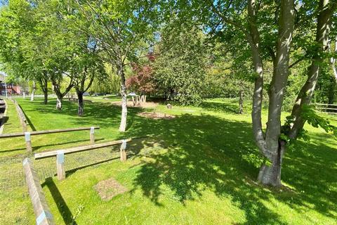 29 Cornucopia Grove, Barlaston, Stoke-on-trent, ST12 9FQ