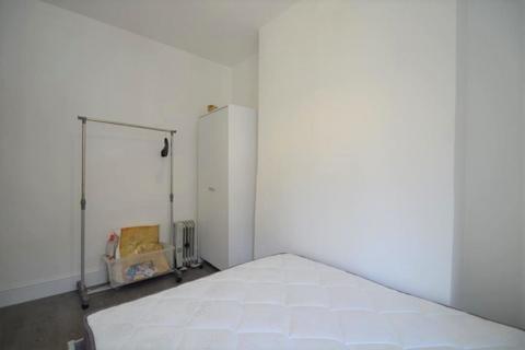 4 bedroom flat to rent - NW1