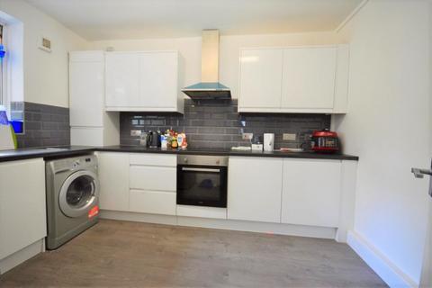 4 bedroom flat to rent, NW1