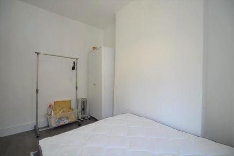 4 bedroom flat to rent, NW1