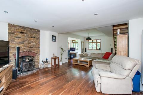 Forbury Well Hill, Orpington, BR6 7PR