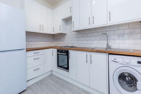 3 bedroom apartment to rent, N16
