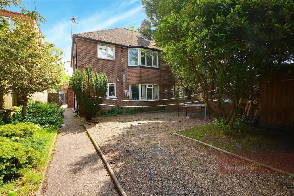 Thornbury Road, Isleworth 2 bed £350,000
