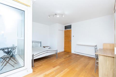 3 bedroom flat to rent, N7