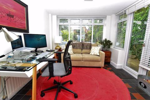 16 Hemdean Hill, Caversham, Reading, RG4 7SB