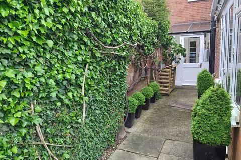 16 Hemdean Hill, Caversham, Reading, RG4 7SB