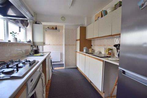28 Bishopstone Road, Gloucester, GL1 4BZ
