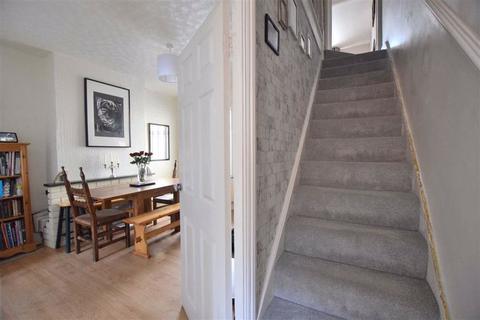 28 Bishopstone Road, Gloucester, GL1 4BZ