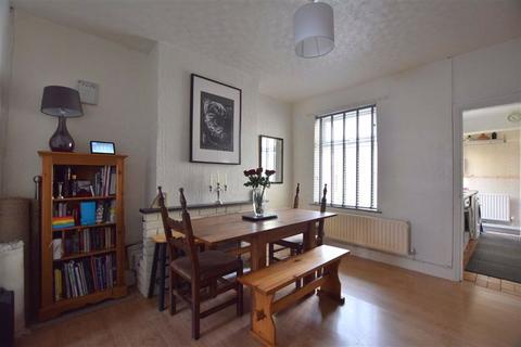 28 Bishopstone Road, Gloucester, GL1 4BZ