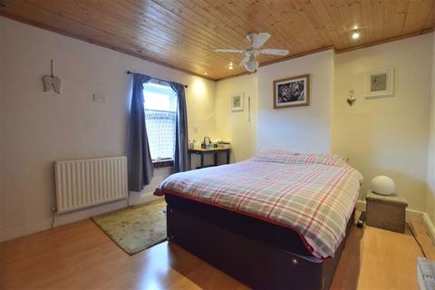28 Bishopstone Road, Gloucester, GL1 4BZ