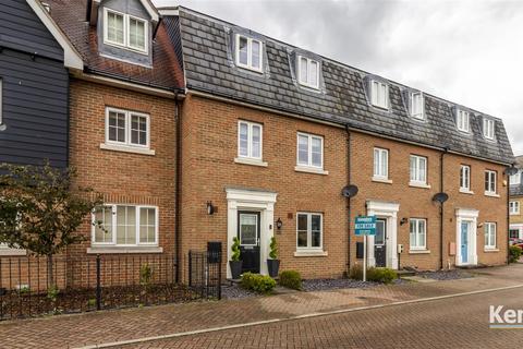 13 Birchfield, North Stifford, Grays, RM16 5UU