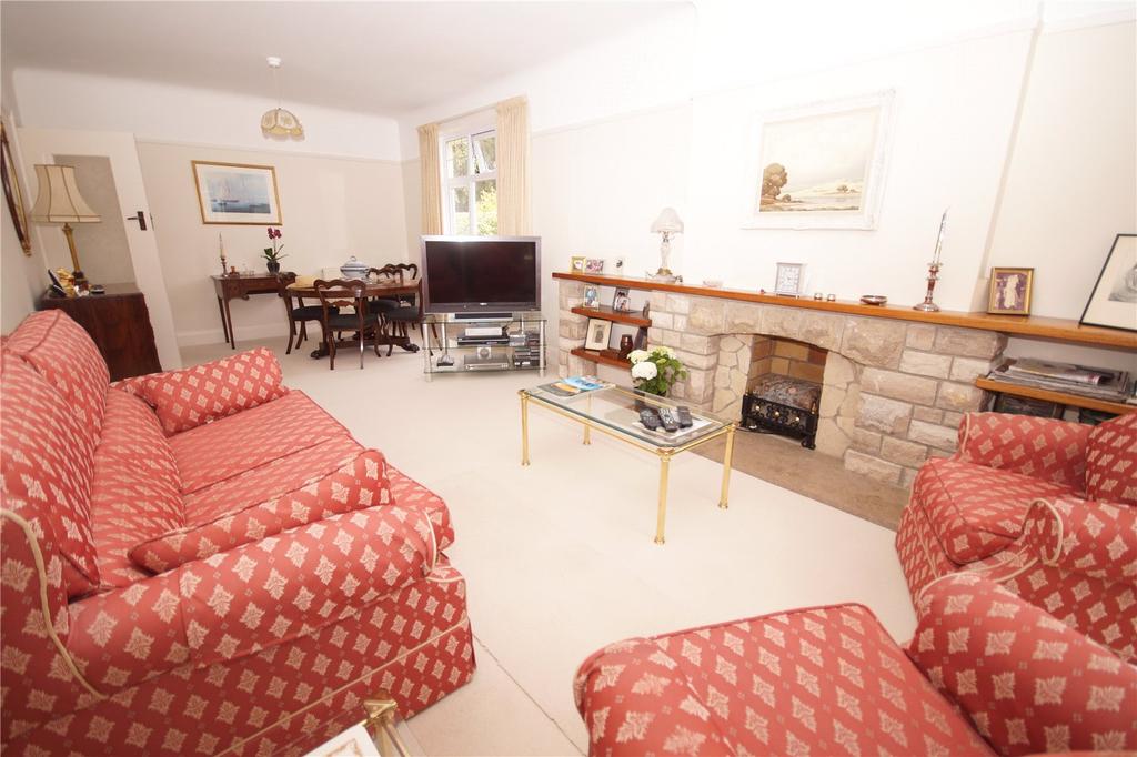 Sitting/Dining Room