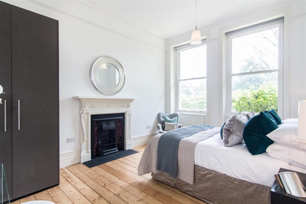 Master Bedroom1.jpg