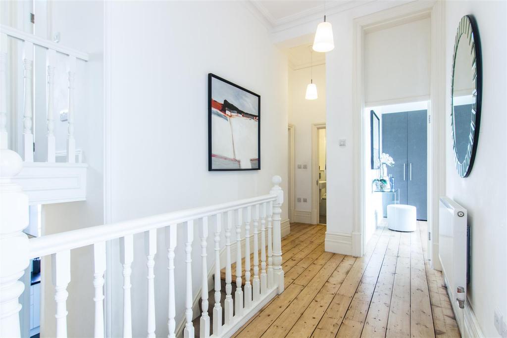Hallway.jpg