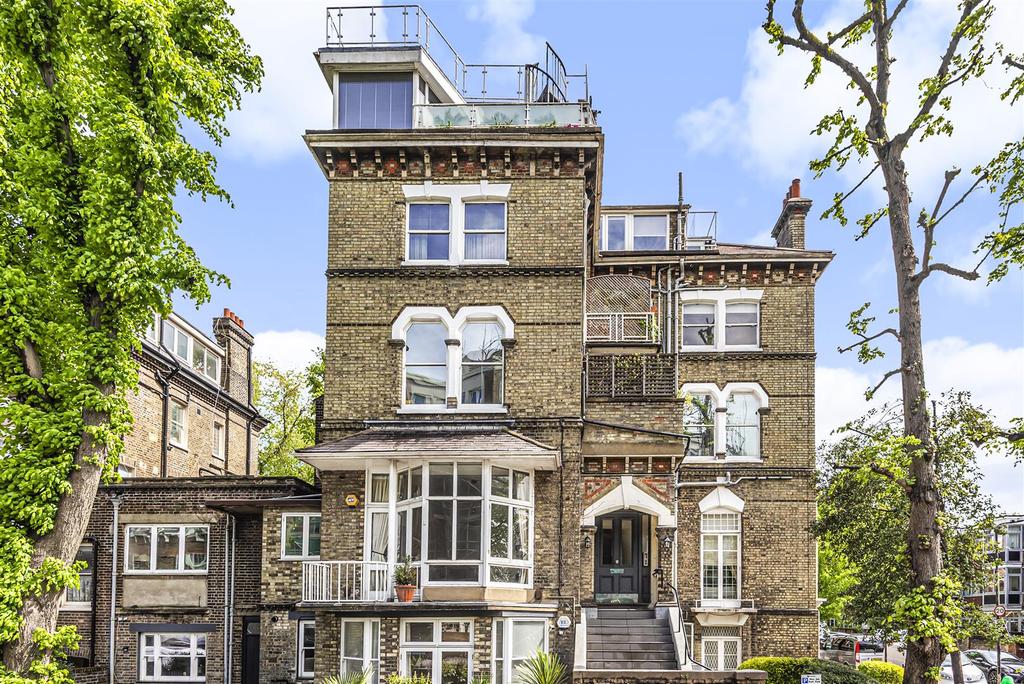 Fitzjohns Avenue, Hampstead 2 bed flat £3,012 pcm (£695 pw)