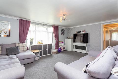 2 Beech Close, Flackwell Heath, High Wycombe, HP10 9DL