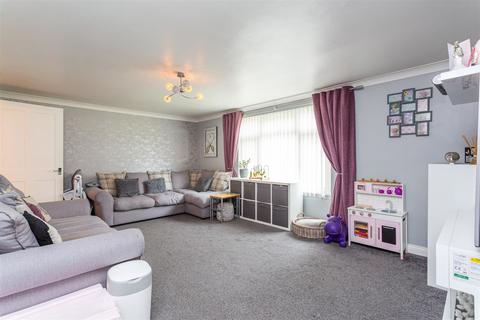 2 Beech Close, Flackwell Heath, High Wycombe, HP10 9DL