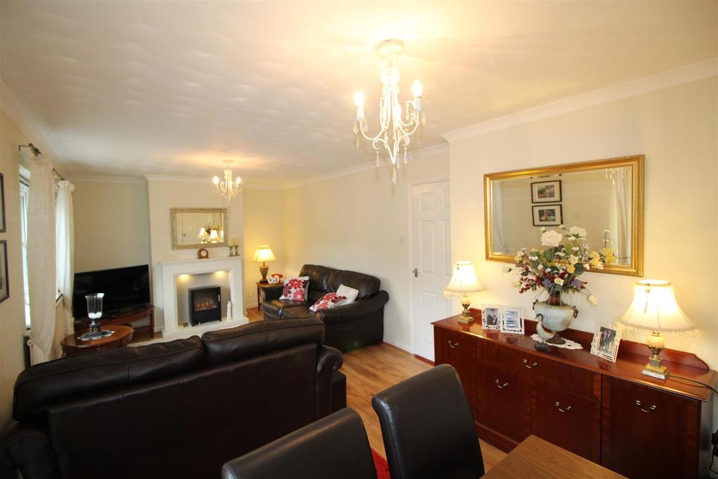 CwmCwddy Drive, Rhiwderin Heights... 3 bed bungalow £245,000