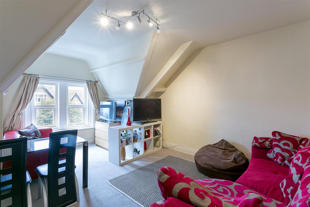Sanderson Road, Jesmond, Newcastle upon Tyne 2 bed flat £850 pcm (£