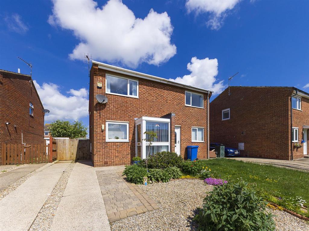 Rosewood Close, Bridlington 2 bed semidetached house £149,950