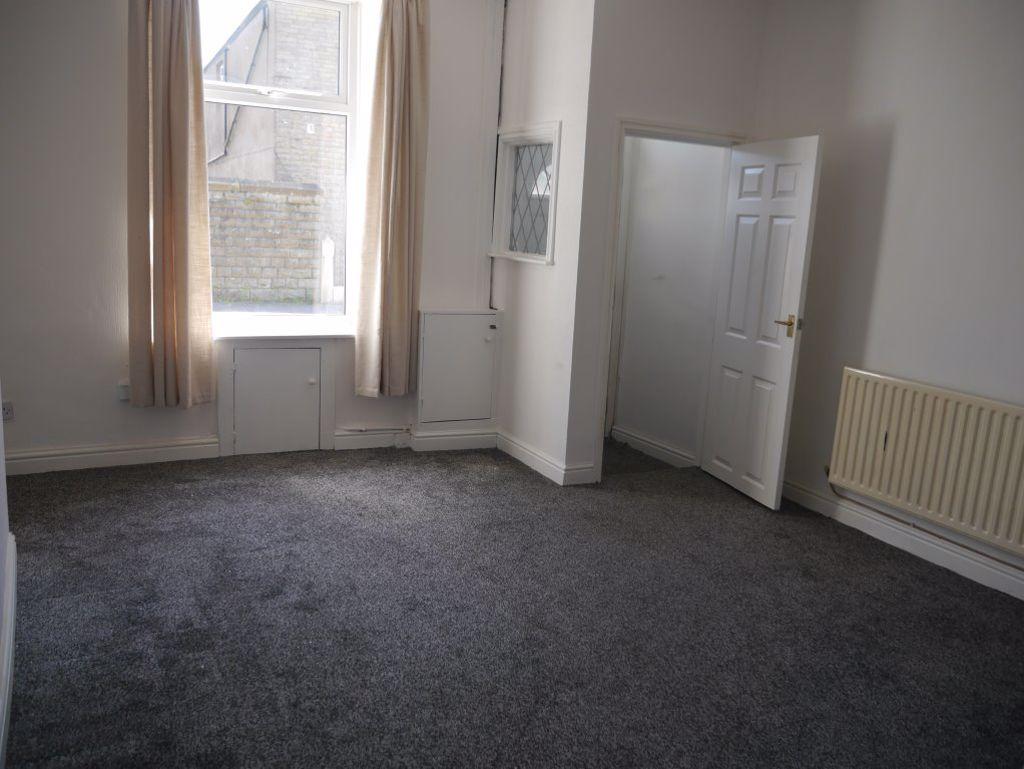 Spring Street, Rishton Blackburn 3 bed terraced house £395 pcm (£91 pw)