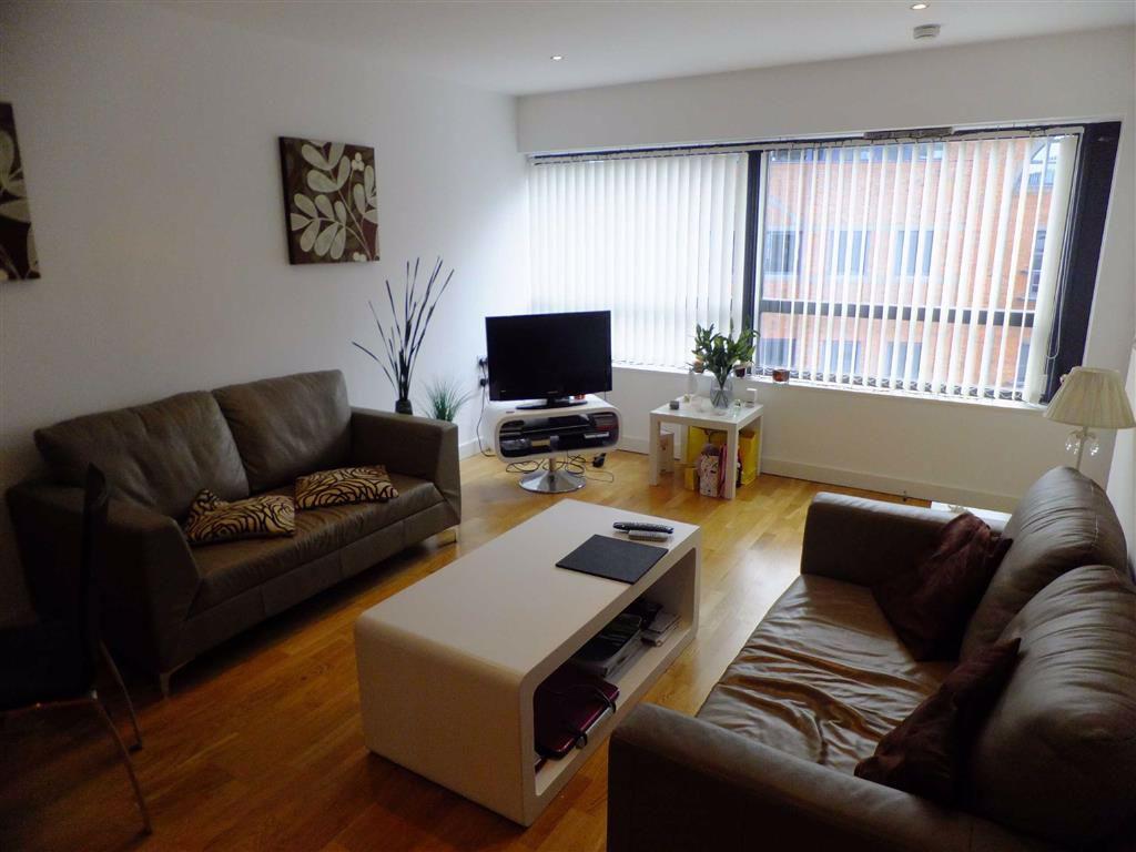 Millennium Point, 254 The Quays, Salford Quays 1 bed flat £800 pcm (£