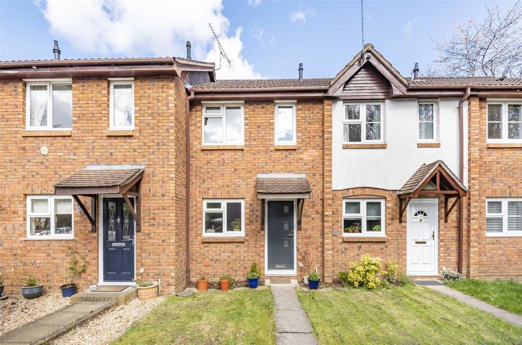 Monmouth Close, Valley Park, Chandlers Ford 2 bed terraced house £260,000