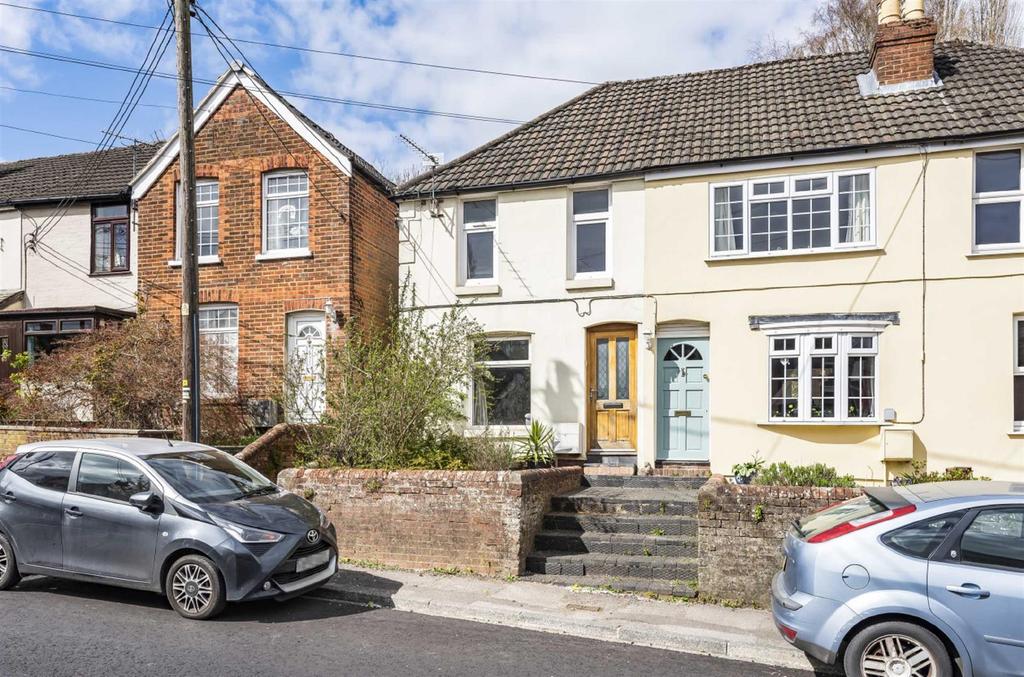 Allbrook Hill, Allbrook, Eastleigh 3 bed end of terrace house £290,000
