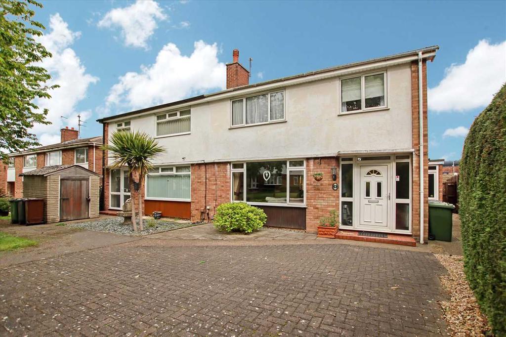 Greetwell Place, Lincoln 3 bed semidetached house £210,000