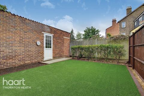 160 Bensham Manor Road, Thornton Heath, CR7 7AW