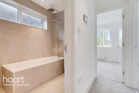 160 Bensham Manor Road, Thornton Heath, CR7 7AW