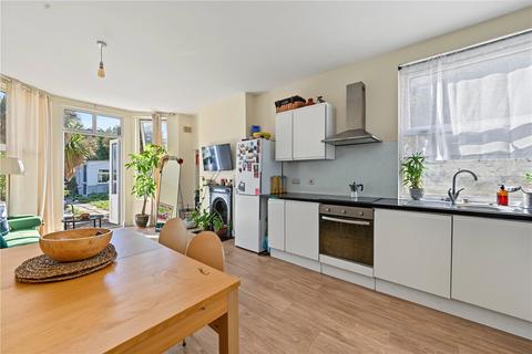 2 bedroom apartment to rent, Cholmondeley Avenue, London, NW10