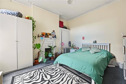 2 bedroom apartment to rent, Cholmondeley Avenue, London, NW10
