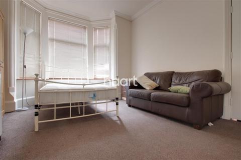 1 bedroom in a house share to rent, Nottingham Road