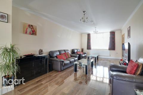 4 bedroom semi-detached house for sale - Commonwealth Avenue, Hayes