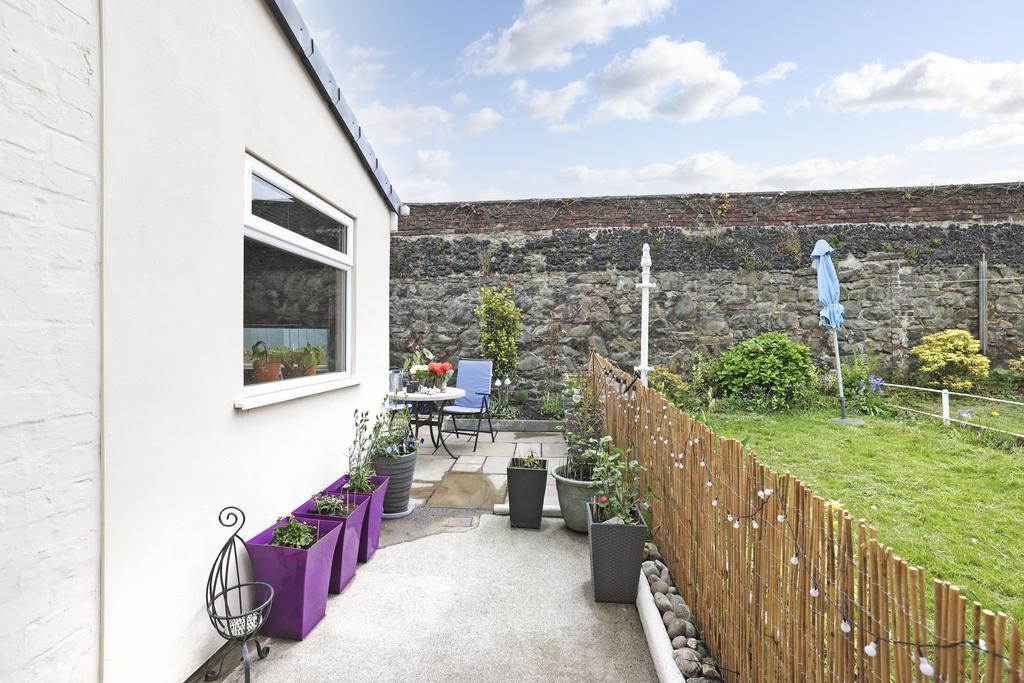 South East Facing Garden