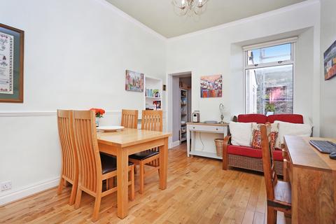 17 Ryehill Grove, Edinburgh, EH6 8ET