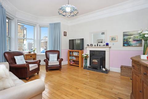 17 Ryehill Grove, Edinburgh, EH6 8ET